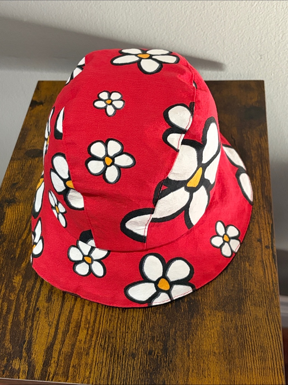 Dolce Vita Red Bucket Hat with White Daisy Print